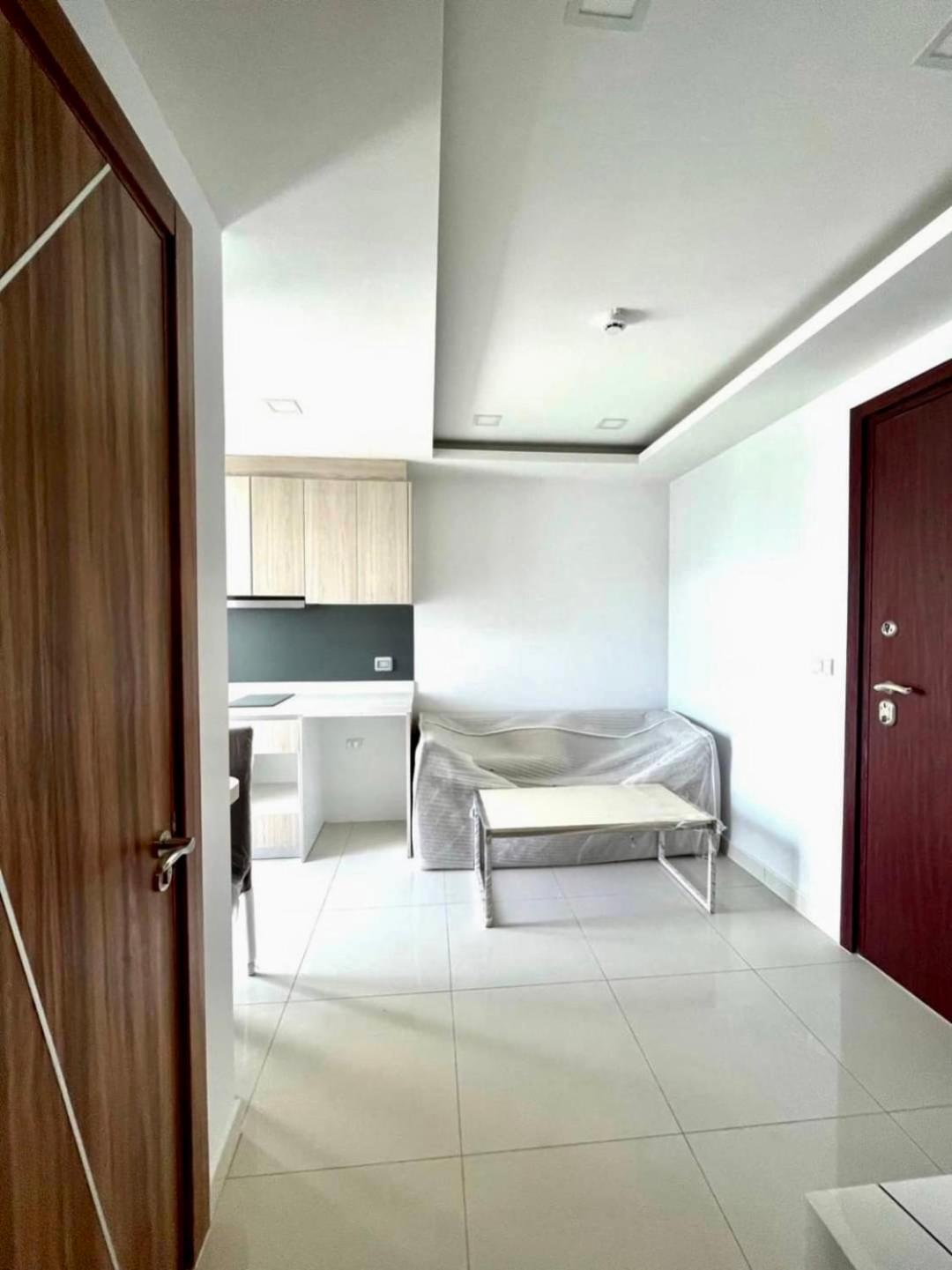Arcadia Beach Resort By Psr Pattaya Exterior photo